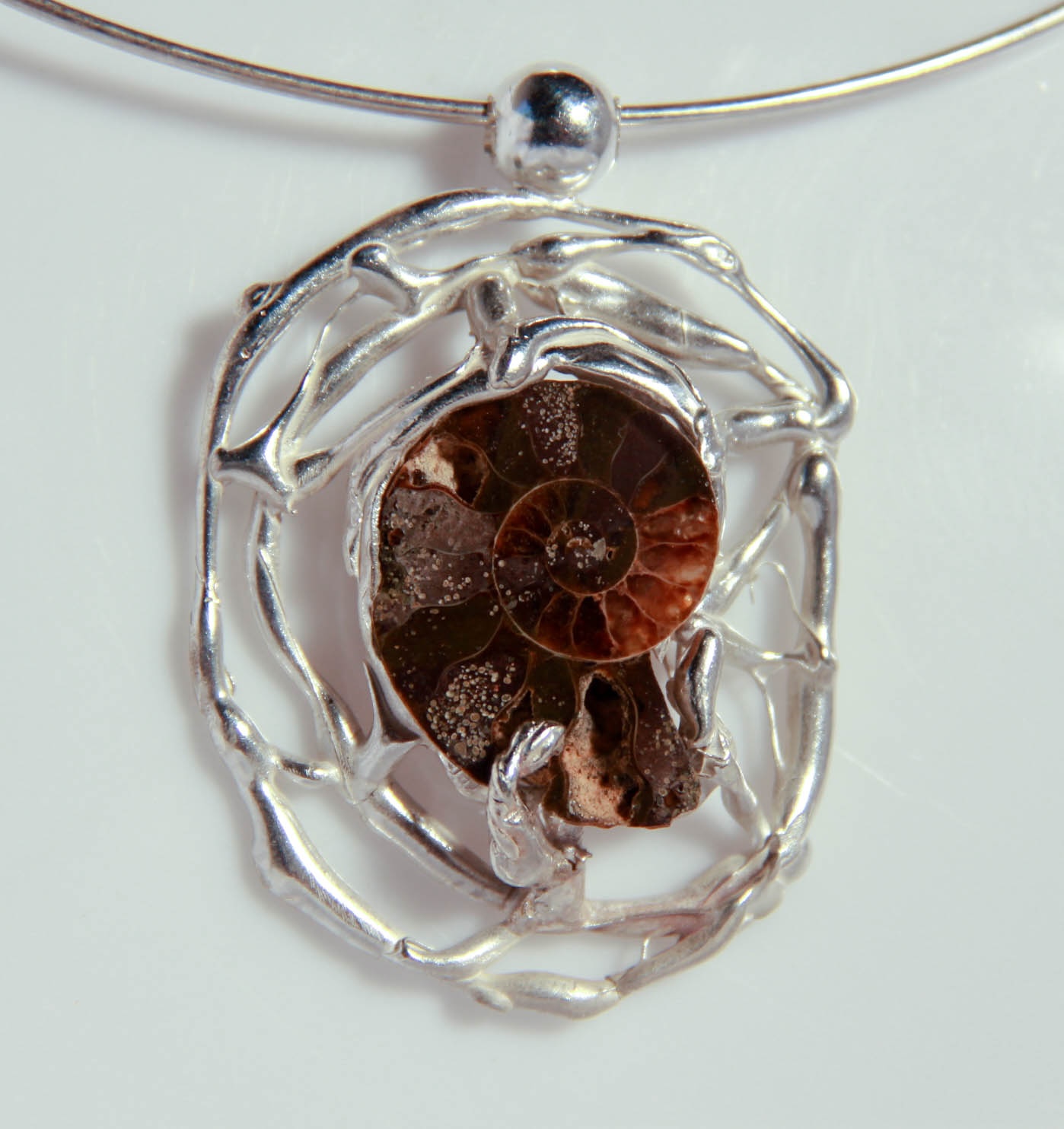 Colgante Barraskiloa de Plata 925 con Amonite - Colección Itsasoa